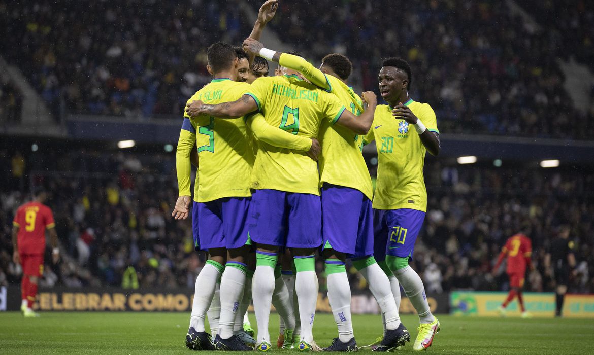 Brasil enfrenta a Suíça em busca da classificação ás oitavas de final