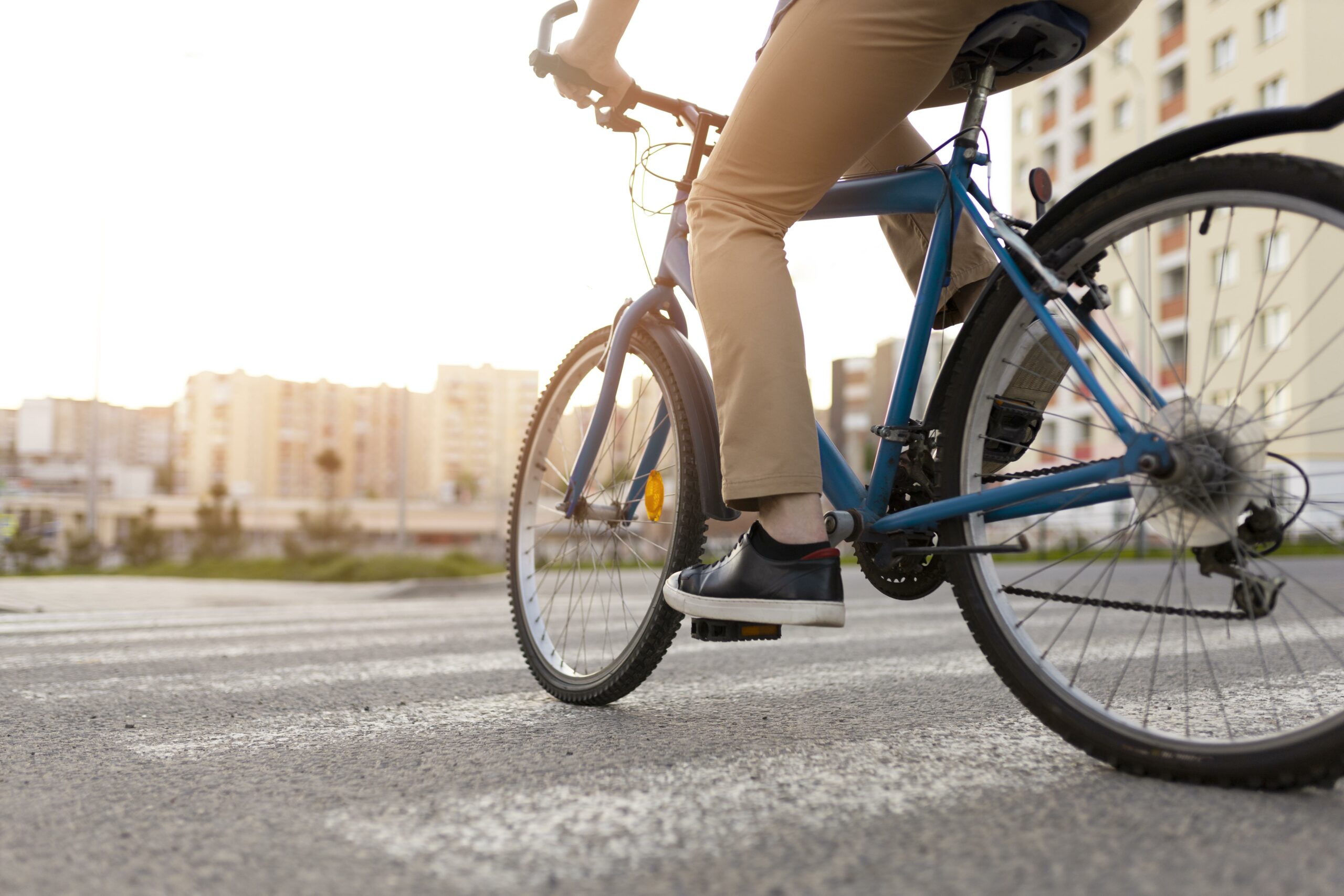 Homem invade condomínio e furta bicicleta da garagem no bairro do Jurunas em Belém