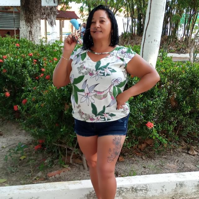Homem não aceita fim do casamento e mata ex-mulher a tiros