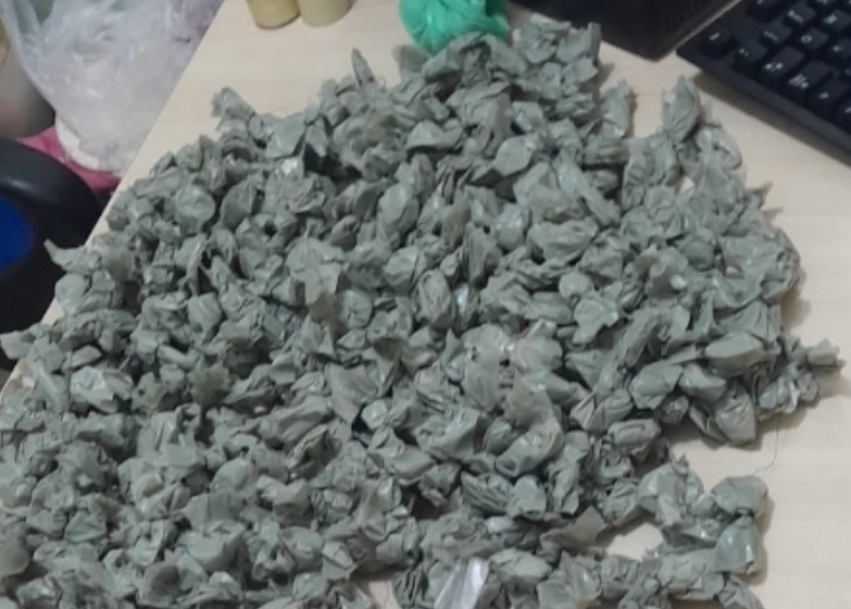 Suspeito de tráfico é preso com quase 500 papelotes de drogas em Belém