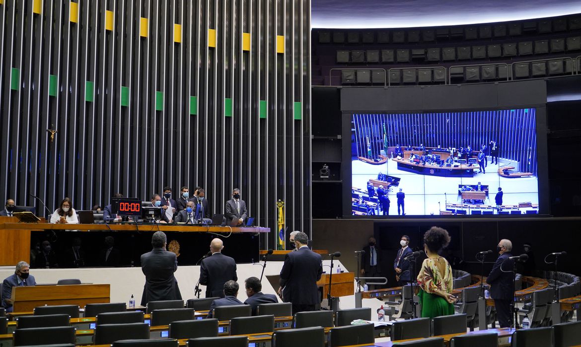 Auxílio Emergencial – Congresso promulga emenda para pagamento de auxílio emergencial