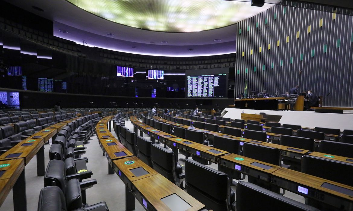Câmara aprova medidas de auxílio a agricultores familiares