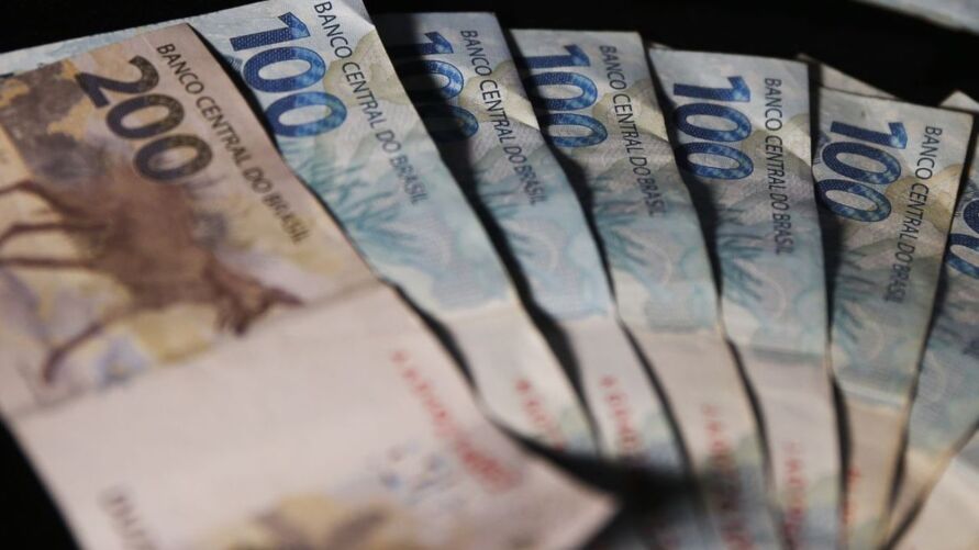 Trabalhadores “esquecem” R$ 9 bilhões em saques do FGTS