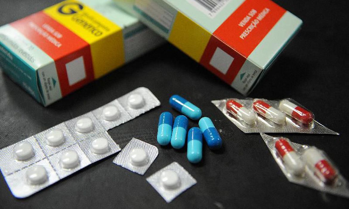 Justiça condena defensores do ‘kit covid’ a pagar R$ 55 milhões por danos coletivos e à saúde