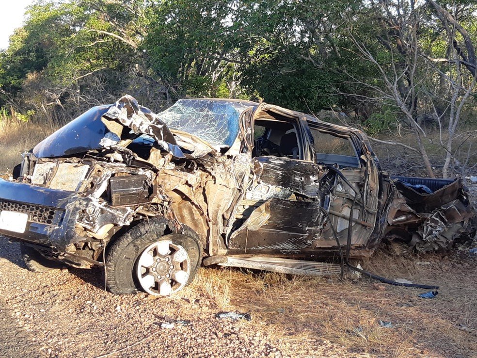 Jovem sobrevive após grave acidente envolvendo quatro veículos