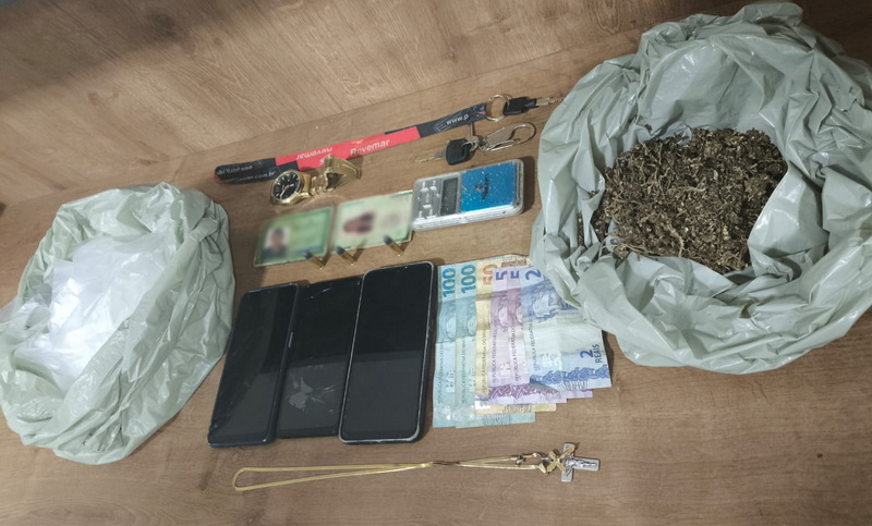 Polícia Militar recupera moto roubada e apreende drogas e munições em Parauapebas