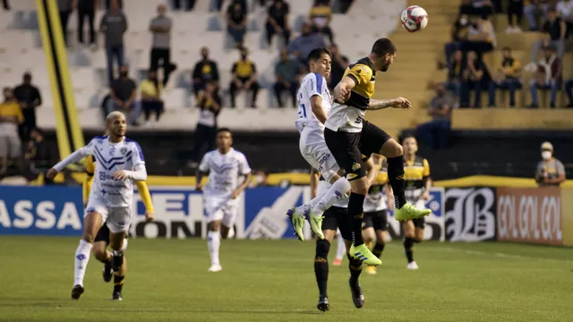 Paysandu busca primeira vitória na Série B contra o Criciúma em confronto com histórico desfavorável