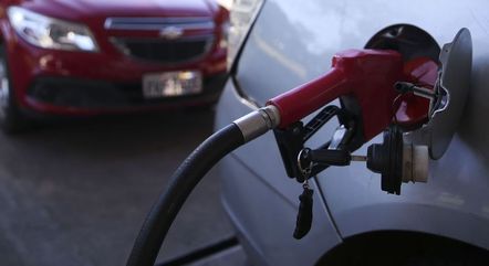 A partir de hoje (26) Petrobras reajusta gasolina em 7% e diesel em 9,2%
