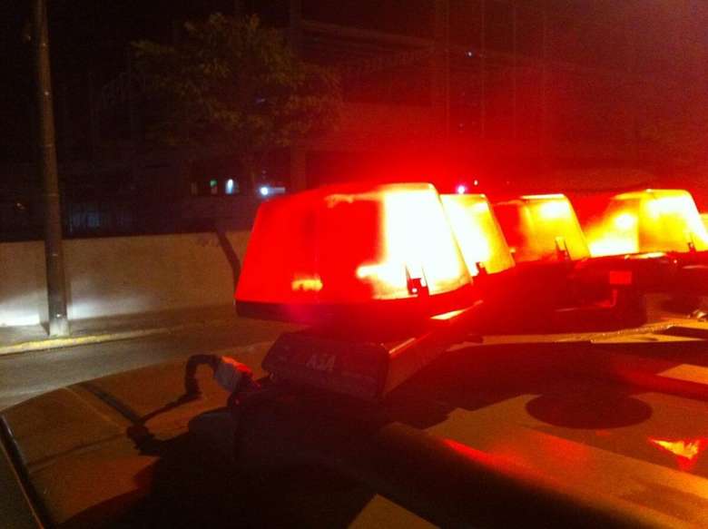 Mulher é presa após comer o dedo da amante do marido
