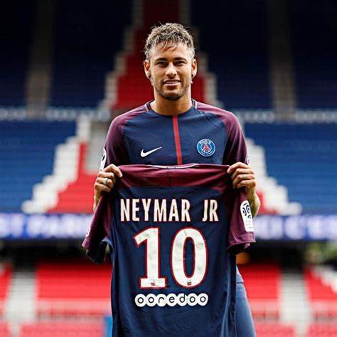 Neymar vai a julgamento na Espanha por fraude em contrato com Barcelona