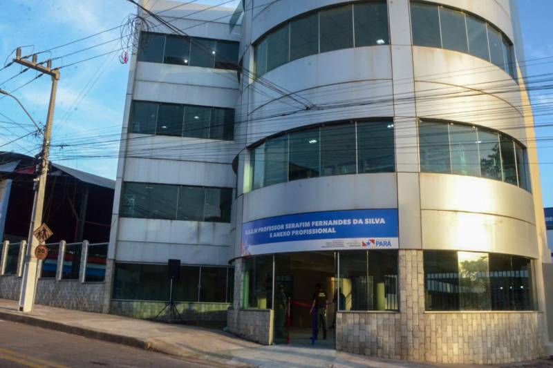 Governo do Pará entrega em Parauapebas a maior escola do Estado