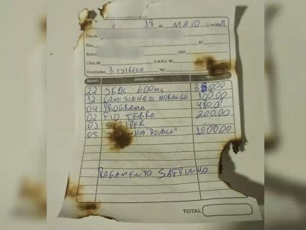 Homem incendeia prostíbulo e recibos divertem a internet