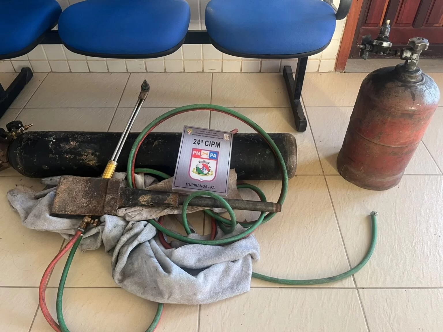 PM recupera carga de cigarros avaliada em mais de R$ 250 mil após confronto em Itupiranga