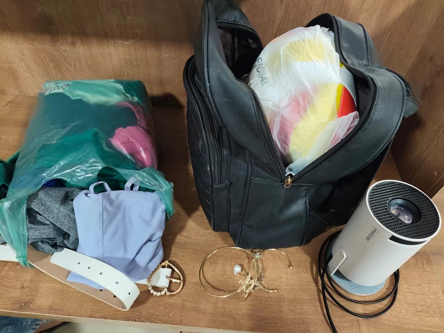 Funcionária é presa após ser flagrada com pertences da patroa em Parauapebas
