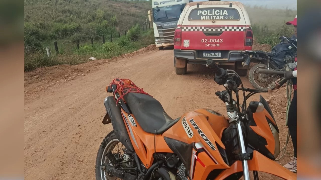 PM recupera motocicleta roubada abandonada em córrego na zona rural de Marabá