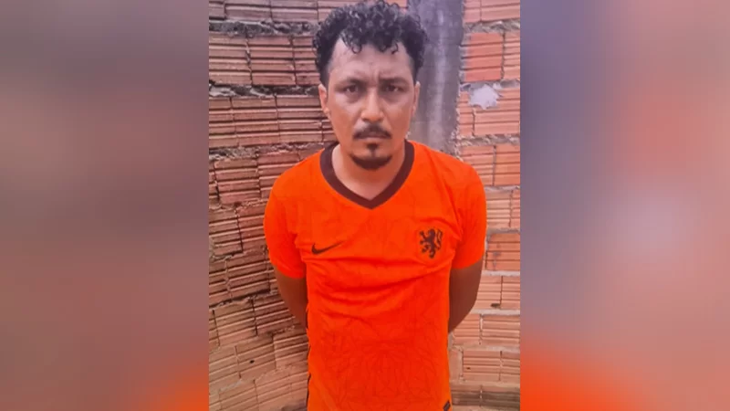 Homem é preso após entrar em escola com facão em Parauapebas